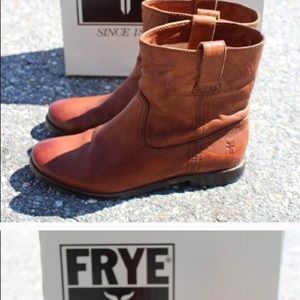 Frye boots Anna shortie size 8m